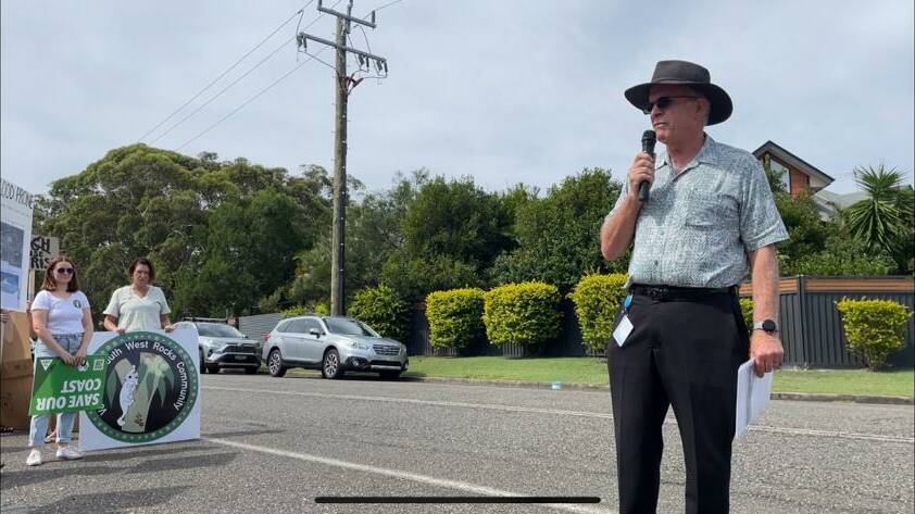 Kempsey Shire Council Mayor Leo Hauville addresses the protesters. Picture by Ellie Chamberlain